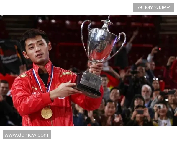 足球明星张继科高清照片欣赏展现其运动魅力与个人风采 足球明星张继科高清照片欣赏展现其运动魅力与个人风采