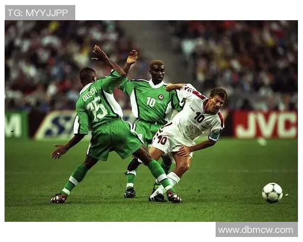 罗马尼亚足球传奇人物的崛起与辉煌历程探秘 罗马尼亚足球传奇人物的崛起与辉煌历程探秘